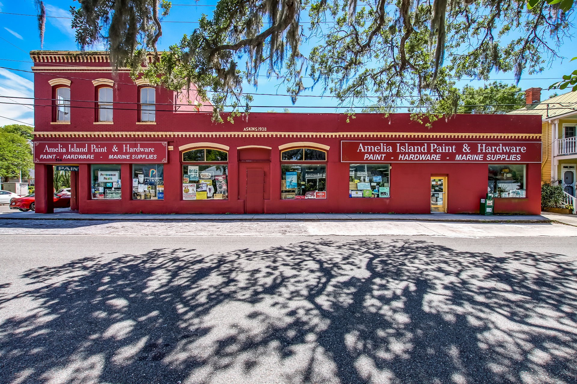 Fernandina Beach Historic District Commercial Building, Includes